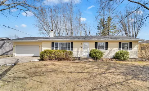 1814 Dexter St, New London, WI 54961