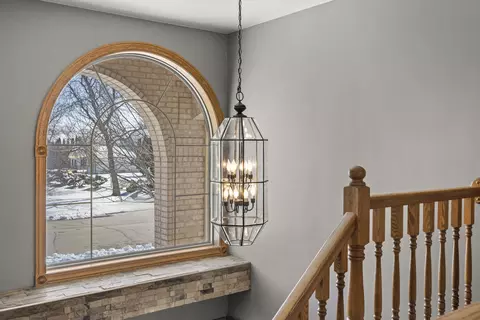 Entry Way - 927 Pinecrest Rd, Howard, WI 54313 photo 5 of 6