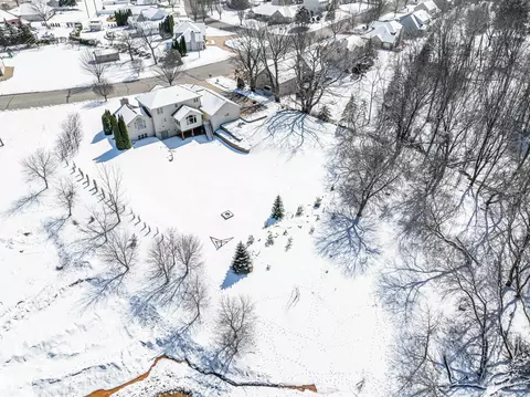 View/Area - 927 Pinecrest Rd, Howard, WI 54313 photo 4 of 6