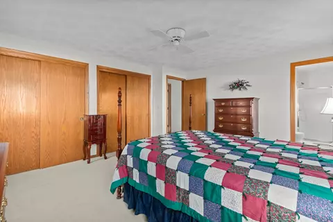 Bedroom - 208 W Wildplum Ct, Appleton, WI 54913 photo 2 of 4
