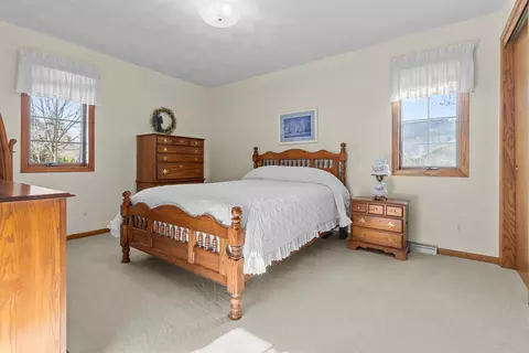 Bedroom - 208 W Wildplum Ct, Appleton, WI 54913 photo 3 of 4