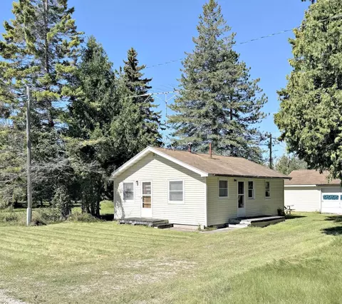 n8193 Michigan 35, Cedar River, MI 49887