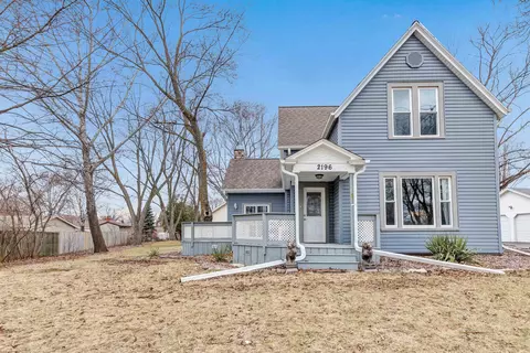 2196 S Broadway St, Green Bay, WI 54304