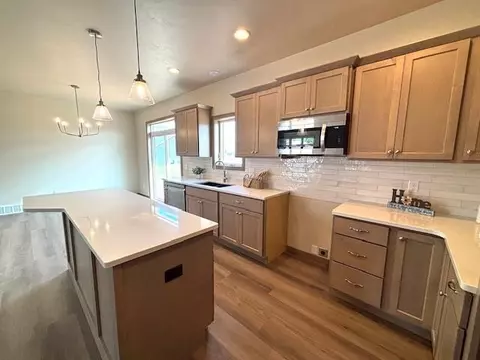 Kitchen - 1200 S Jade Dr, Appleton, WI 54915 photo 1 of 3