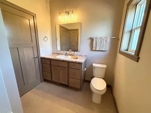 Bath - 1200 S Jade Dr, Appleton, WI 54915 photo 1 of 3