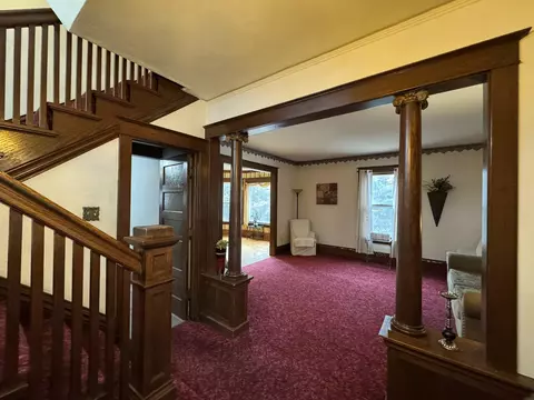 Entry Way - 152 Spring St, Berlin, WI 54923 photo 4 of 7