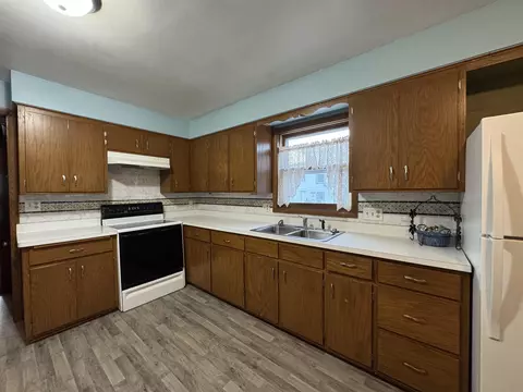 Kitchen - 152 Spring St, Berlin, WI 54923 photo 2 of 3