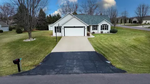 n1622 Olive Court, Greenville, WI 54942