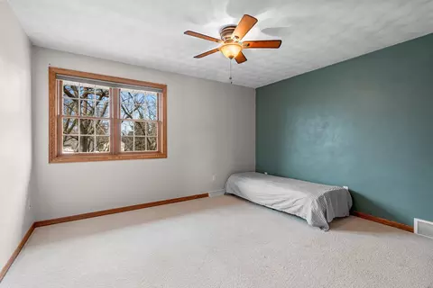 Bedroom - w2525 Clover Downs Court, Appleton, WI 54915 photo 4 of 7
