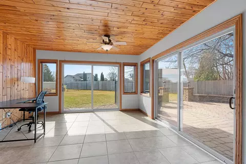 Exterior - w2525 Clover Downs Court, Appleton, WI 54915 photo 5 of 20