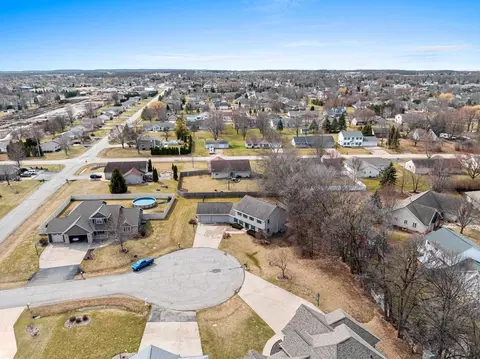 View/Area - w2525 Clover Downs Court, Appleton, WI 54915 photo 5 of 11