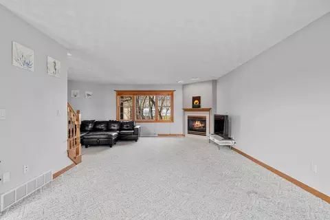 Living - w2525 Clover Downs Court, Appleton, WI 54915 photo 3 of 4