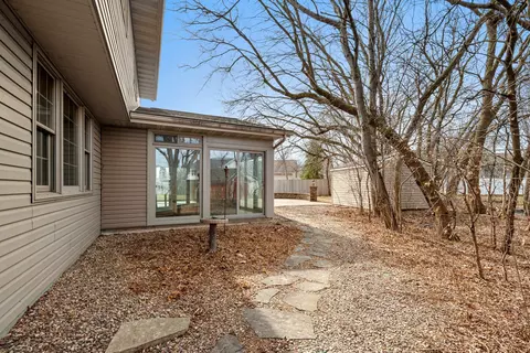 Exterior - w2525 Clover Downs Court, Appleton, WI 54915 photo 11 of 20