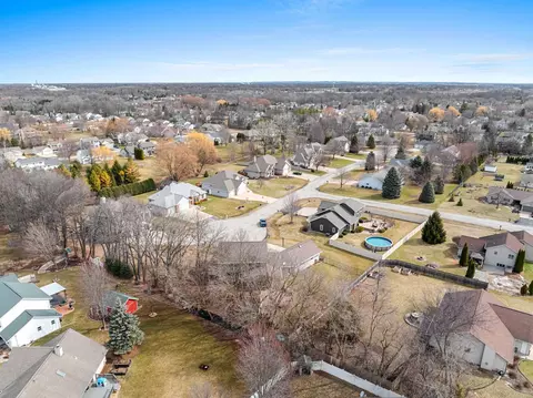 View/Area - w2525 Clover Downs Court, Appleton, WI 54915 photo 8 of 11