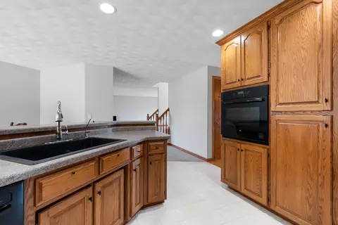 Kitchen - w2525 Clover Downs Court, Appleton, WI 54915 photo 4 of 5