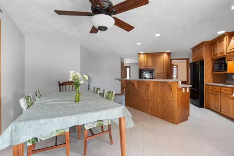 Dining - w2525 Clover Downs Court, Appleton, WI 54915 photo 2 of 2
