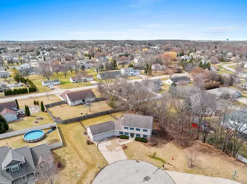 View/Area - w2525 Clover Downs Court, Appleton, WI 54915 photo 3 of 11