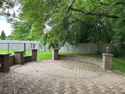 Exterior - w2525 Clover Downs Court, Appleton, WI 54915 photo 18 of 20