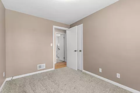 Bedroom - 1212 E Byrd St, Appleton, WI 54911 photo 6 of 8