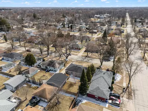 View/Area - 1212 E Byrd St, Appleton, WI 54911 photo 2 of 9