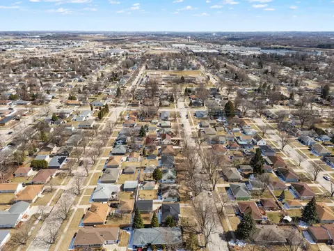 View/Area - 1212 E Byrd St, Appleton, WI 54911 photo 3 of 9
