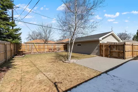 Exterior - 1212 E Byrd St, Appleton, WI 54911 photo 3 of 5