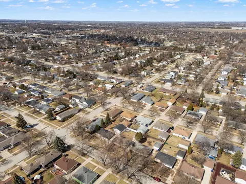 View/Area - 1212 E Byrd St, Appleton, WI 54911 photo 6 of 9