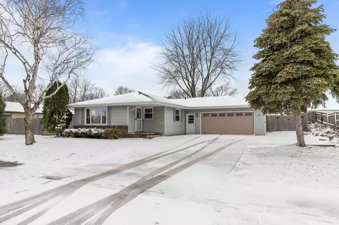 524 S John St, Kimberly, WI 54136