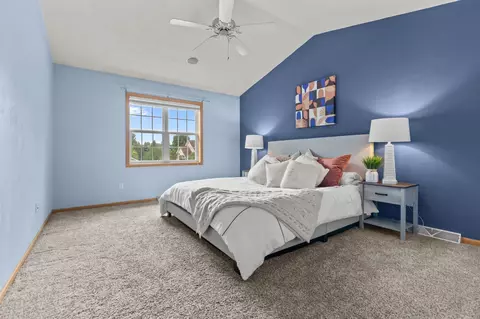 Bedroom - w6050 Strawflower Drive, Appleton, WI 54915 photo 3 of 8
