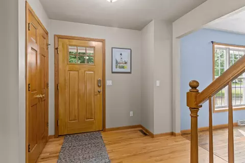 Entry Way - w6050 Strawflower Drive, Appleton, WI 54915 photo 2 of 3