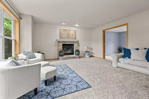 Living - w6050 Strawflower Drive, Appleton, WI 54915 photo 5 of 7