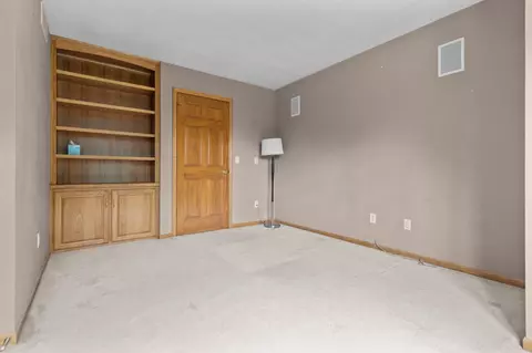 Bedroom - w6050 Strawflower Drive, Appleton, WI 54915 photo 6 of 8