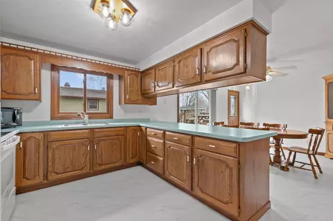 1301 E Sylvan Ave, Appleton, WI 54915 photo 16