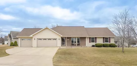 3036 Saybrook Cir, Green Bay, WI 54311