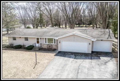 w7783 East Street, Shiocton, WI 54170