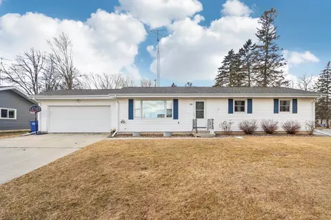 114 Elm St, Eden, WI 53019