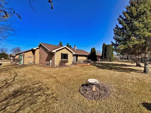 Exterior - 2413 W Roselawn Dr, Appleton, WI 54914 photo 2 of 3