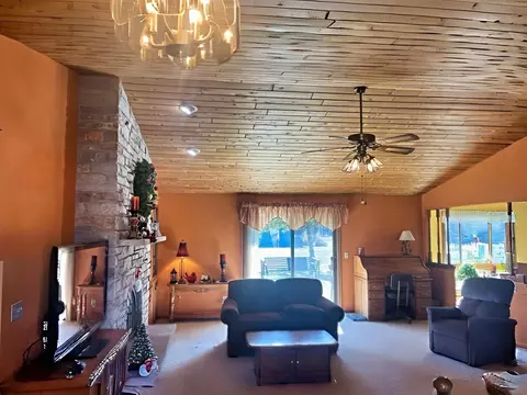 Living - 2413 W Roselawn Dr, Appleton, WI 54914 photo 1 of 6