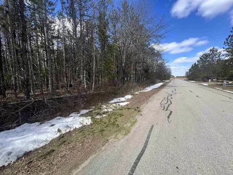 mickey road, Crivitz, WI 54114 photo 2