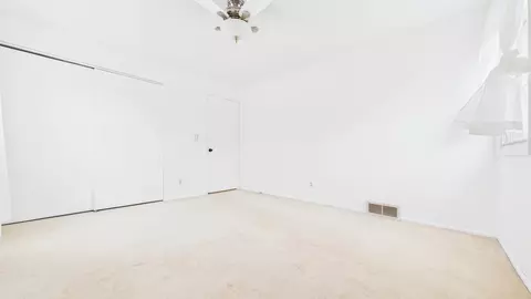 Bedroom - 418 S Midpark Dr, Appleton, WI 54915 photo 2 of 6