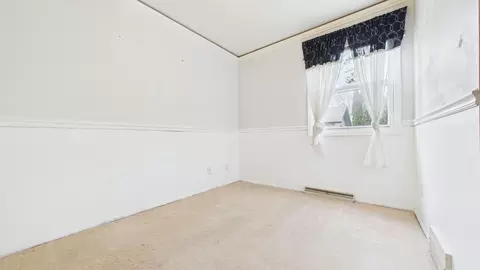 Bedroom - 418 S Midpark Dr, Appleton, WI 54915 photo 5 of 6