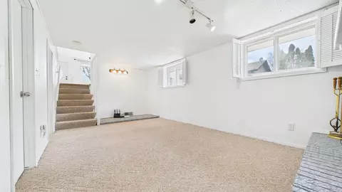 Living - 418 S Midpark Dr, Appleton, WI 54915 photo 7 of 7