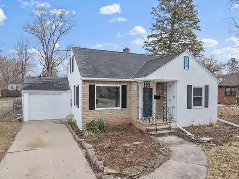 1253 Garland St, Green Bay, WI 54301