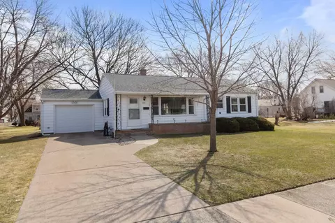 800 Mason St, Oshkosh, WI 54902