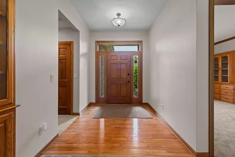 Entry Way - w6181 Long Court, Appleton, WI 54914 photo 2 of 4