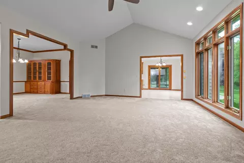 Living - w6181 Long Court, Appleton, WI 54914 photo 6 of 9