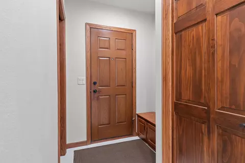 Entry Way - w6181 Long Court, Appleton, WI 54914 photo 4 of 4