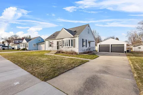 1210 Thorndale St, Green Bay, WI 54304