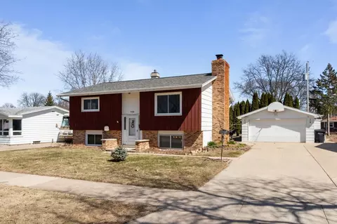 1108 Reichow St, Oshkosh, WI 54902