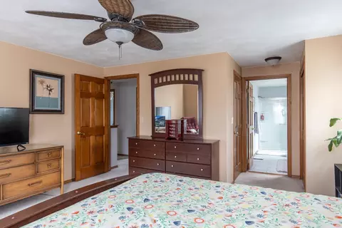 Bedroom - 1 Diane Ln, Appleton, WI 54915 photo 2 of 5